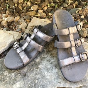 Vionic | Misa Sandals